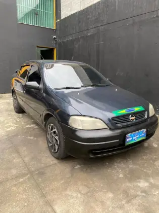 CHEVROLET ASTRA 1.8 MPFI GL SEDAN 8V GASOLINA 4P MANUAL CHEVROLET ASTRA 1.8 MPFI GL SEDAN 8V GASOLINA 4P MANUAL