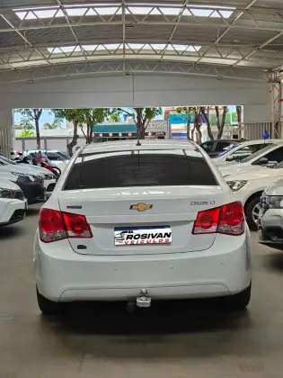CHEVROLET CRUZE 1.8 LT SPORT6 16V FLEX 4P MANUAL CHEVROLET CRUZE 1.8 LT SPORT6 16V FLEX 4P MANUAL