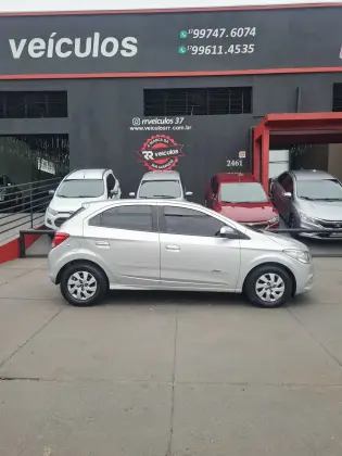 CHEVROLET ONIX 1.0 MPFI JOY 8V FLEX 4P MANUAL CHEVROLET ONIX 1.0 MPFI JOY 8V FLEX 4P MANUAL