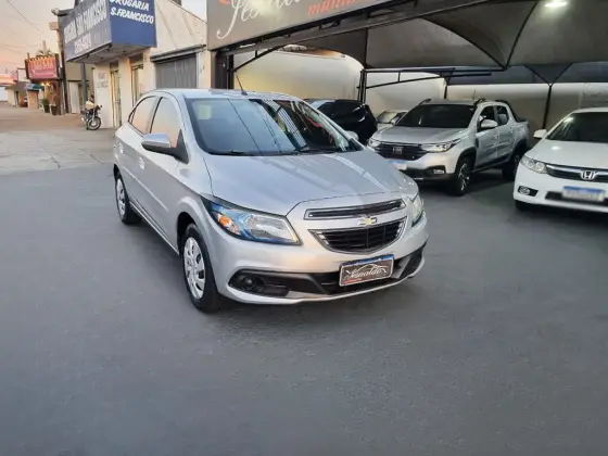 CHEVROLET ONIX 1.4 MPFI LT 8V FLEX 4P MANUAL CHEVROLET ONIX 1.4 MPFI LT 8V FLEX 4P MANUAL