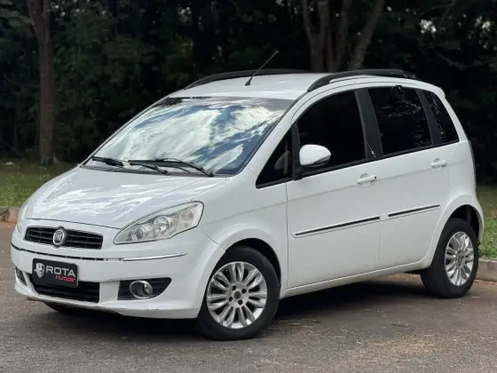FIAT IDEA 1.6 MPI ESSENCE 16V FLEX 4P MANUAL FIAT IDEA 1.6 MPI ESSENCE 16V FLEX 4P MANUAL