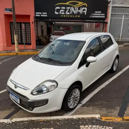 FIAT PUNTO 1.6 ESSENCE 16V FLEX 4P MANUAL FIAT PUNTO 1.6 ESSENCE 16V FLEX 4P MANUAL