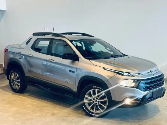 FIAT TORO 2.0 16V TURBO DIESEL ULTRA 4WD AT9 FIAT TORO 2.0 16V TURBO DIESEL ULTRA 4WD AT9