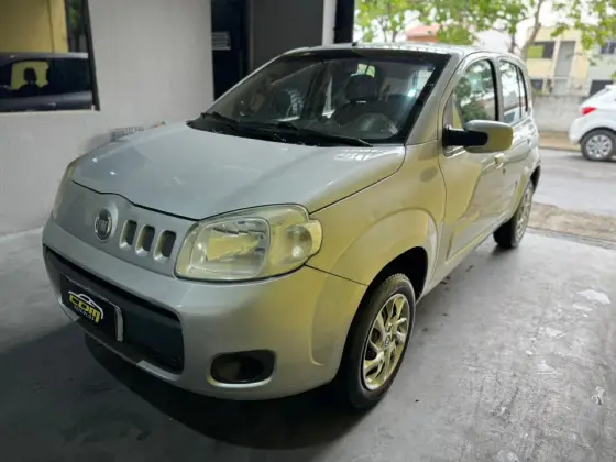 FIAT UNO 1.0 EVO VIVACE 8V FLEX 4P MANUAL