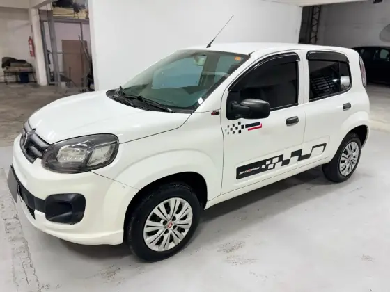 FIAT UNO 1.0 FIRE FLEX ATTRACTIVE MANUAL FIAT UNO 1.0 FIRE FLEX ATTRACTIVE MANUAL