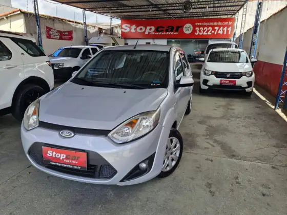 FORD FIESTA 1.6 ROCAM SE PLUS SEDAN 8V FLEX 4P MANUAL FORD FIESTA 1.6 ROCAM SE PLUS SEDAN 8V FLEX 4P MANUAL