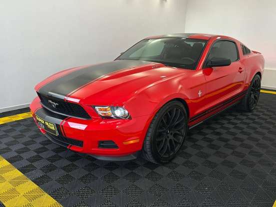 FORD-MUSTANG-2011
