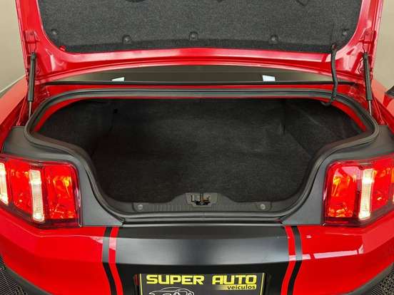 FORD-MUSTANG-2011