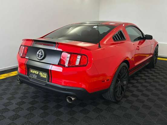 FORD-MUSTANG-2011