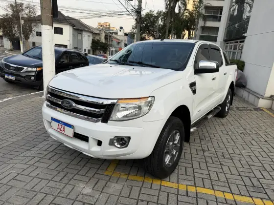 FORD RANGER 3.2 XLT 4X4 CD 20V DIESEL 4P AUTOMÁTICO