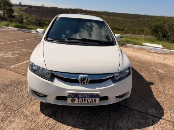 HONDA CIVIC 1.8 LXS 16V FLEX 4P MANUAL HONDA CIVIC 1.8 LXS 16V FLEX 4P MANUAL