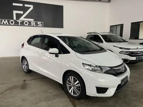 HONDA FIT 1.5 LX 16V FLEX 4P AUTOMÁTICO HONDA FIT 1.5 LX 16V FLEX 4P AUTOMÁTICO