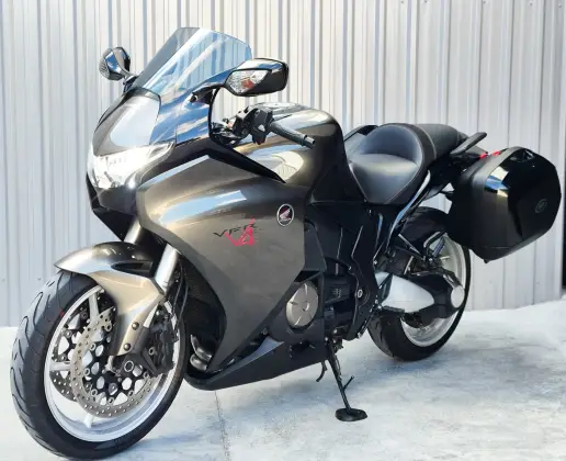 HONDA VFR 1200F HONDA VFR 1200F