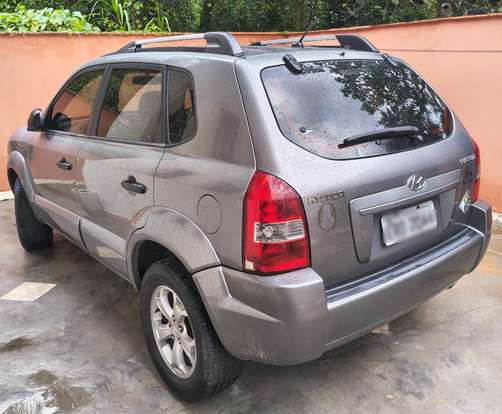 HYUNDAI-TUCSON-2010