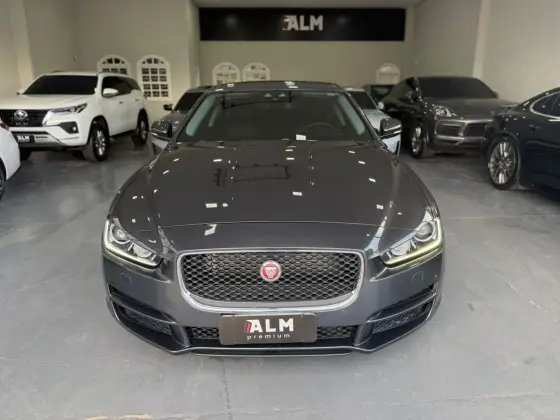 JAGUAR XE 2.0 16V SI4 TURBO GASOLINA PURE 4P AUTOMÁTICO JAGUAR XE 2.0 16V SI4 TURBO GASOLINA PURE 4P AUTOMÁTICO