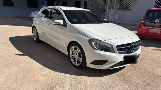 MERCEDES-BENZ-A 200-2015