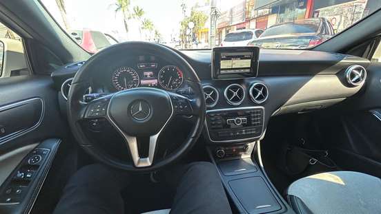 MERCEDES-BENZ-A 200-2015