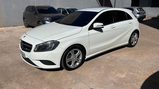MERCEDES-BENZ-A 200-2015