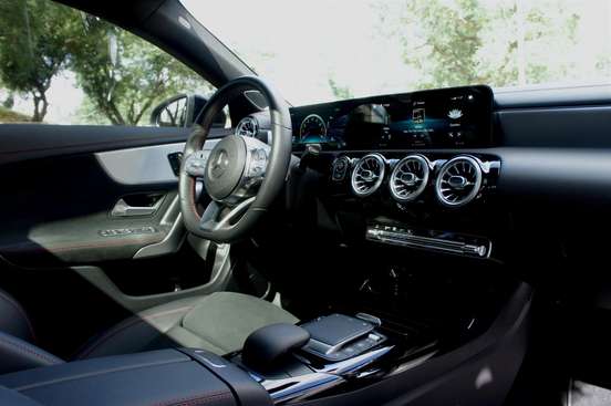 MERCEDES-BENZ-CLA 35 AMG-2.0 CGI GASOLINA 4MATIC 7G-DCT MERCEDES-BENZ-CLA 35 AMG-2021