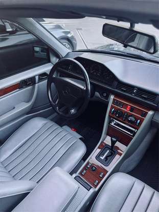 MERCEDES-BENZ-E 320-1995