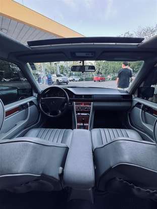 MERCEDES-BENZ-E 320-1995