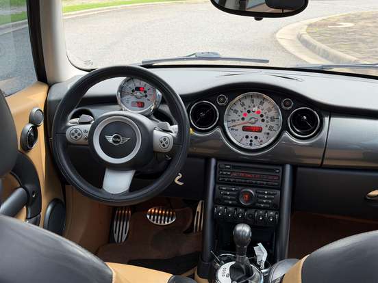 MINI-COOPER-2005