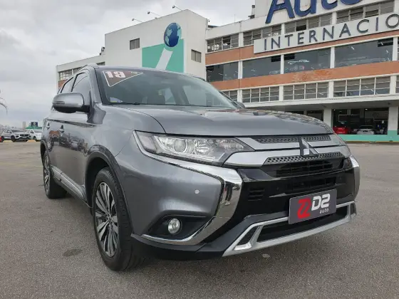 MITSUBISHI OUTLANDER 2.0 MIVEC GASOLINA HPE AUTOMÁTICO MITSUBISHI OUTLANDER 2.0 MIVEC GASOLINA HPE AUTOMÁTICO