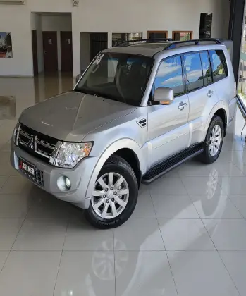 MITSUBISHI PAJERO FULL 3.2 HPE 4X4 16V TURBO INTERCOOLER DIESEL 4P AUTOMÁTICO MITSUBISHI PAJERO FULL 3.2 HPE 4X4 16V TURBO INTERCOOLER DIESEL 4P AUTOMÁTICO