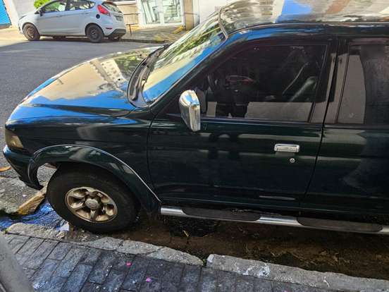 MITSUBISHI-PAJERO-1999