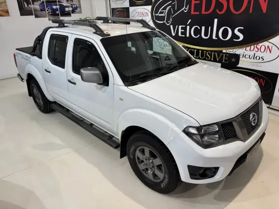 NISSAN FRONTIER 2.5 SV ATTACK 10 ANOS 4X4 CD TURBO ELETRONIC DIESEL 4P MANUAL