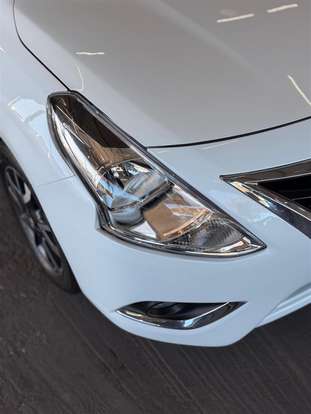 NISSAN-VERSA-2017