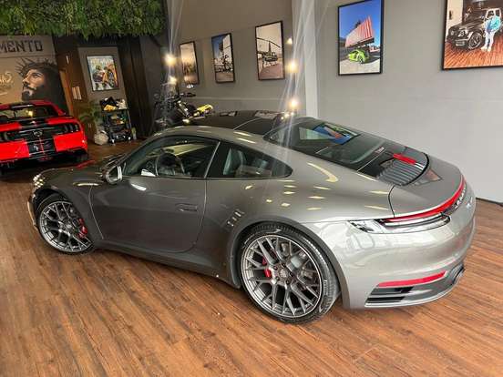 PORSCHE-911-2021