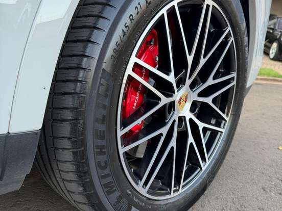PORSCHE-CAYENNE-4.0 V8 GASOLINA S COUPÉ AWD TIPTRONIC S PORSCHE-CAYENNE-2023