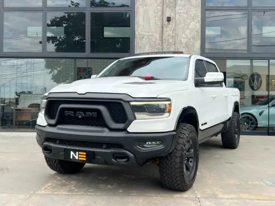 RAM 1500 5.7 V8 GASOLINA REBEL CD 4X4 AUTOMÁTICO RAM 1500 5.7 V8 GASOLINA REBEL CD 4X4 AUTOMÁTICO