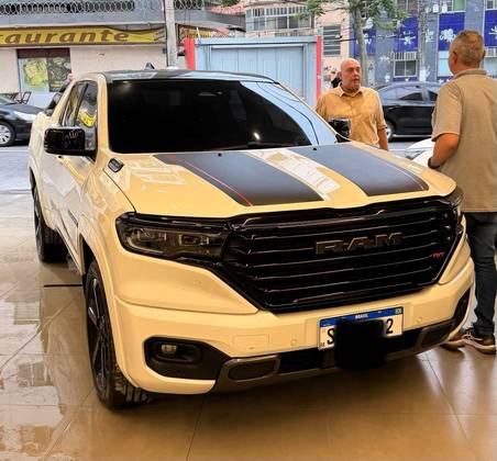 RAM RAMPAGE 2.0 HURRICANE 4 TURBO GASOLINA R/T 4X4 AUTOMÁTICO