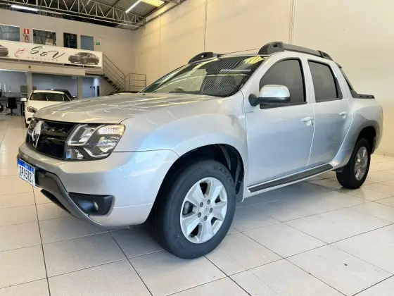 RENAULT DUSTER OROCH 2.0 16V HI-FLEX DYNAMIQUE AUTOMÁTICO RENAULT DUSTER OROCH 2.0 16V HI-FLEX DYNAMIQUE AUTOMÁTICO