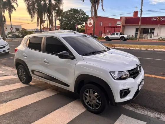 RENAULT KWID 1.0 12V SCE FLEX INTENSE MANUAL