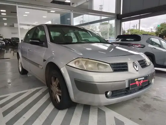 RENAULT MEGANE 2.0 DYNAMIQUE SEDAN 16V GASOLINA 4P AUTOMÁTICO RENAULT MEGANE 2.0 DYNAMIQUE SEDAN 16V GASOLINA 4P AUTOMÁTICO