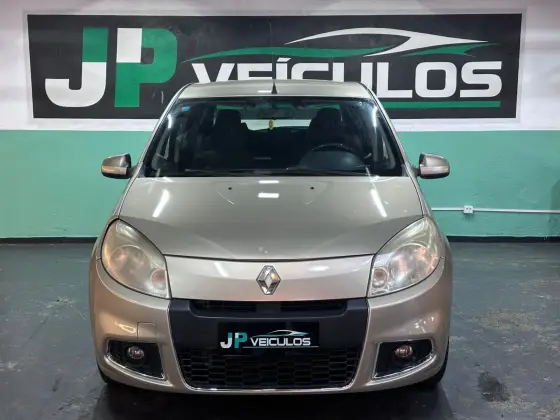 RENAULT SANDERO 1.6 PRIVILÉGE 16V FLEX 4P AUTOMÁTICO