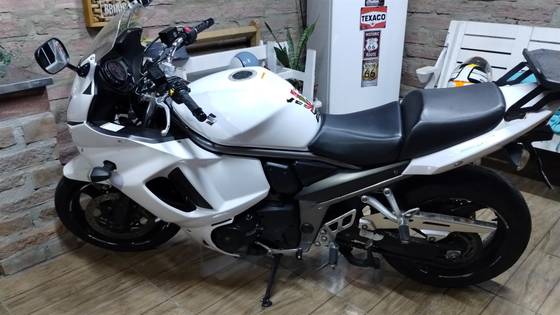 SUZUKI GSX 1250 FA 