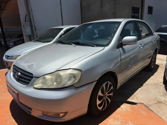 TOYOTA COROLLA 1.6 XLI 16V GASOLINA 4P AUTOMÁTICO TOYOTA COROLLA 1.6 XLI 16V GASOLINA 4P AUTOMÁTICO