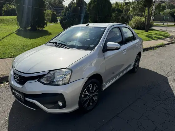 TOYOTA ETIOS 1.5 PLATINUM SEDAN 16V FLEX 4P AUTOMÁTICO TOYOTA ETIOS 1.5 PLATINUM SEDAN 16V FLEX 4P AUTOMÁTICO