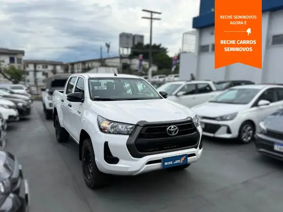 TOYOTA HILUX 2.8 D-4D TURBO DIESEL CD POWER PACK 4X4 AUTOMÁTICO