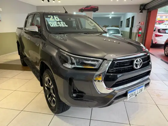 TOYOTA HILUX 2.8 D-4D TURBO DIESEL CD SRV 4X4 AUTOMÁTICO TOYOTA HILUX 2.8 D-4D TURBO DIESEL CD SRV 4X4 AUTOMÁTICO