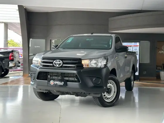 TOYOTA HILUX 2.8 D-4D TURBO DIESEL CS 4X4 AUTOMÁTICO TOYOTA HILUX 2.8 D-4D TURBO DIESEL CS 4X4 AUTOMÁTICO