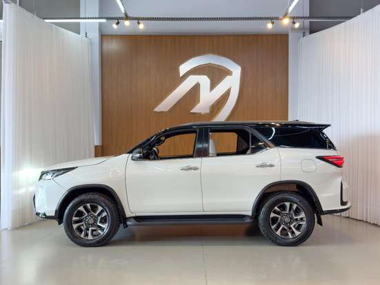 TOYOTA-HILUX SW4-2021