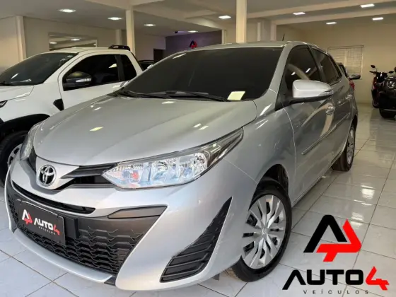 TOYOTA YARIS 1.3 16V FLEX XL LIVE MULTIDRIVE TOYOTA YARIS 1.3 16V FLEX XL LIVE MULTIDRIVE