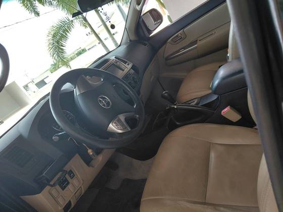 TOYOTA HILUX SW4 2.7 SR 4X2 16V FLEX 4P AUTOMÁTICO