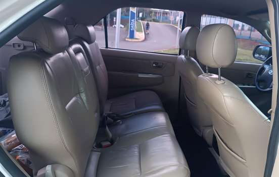 TOYOTA-HILUX SW4-2013