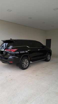 TOYOTA-HILUX SW4-2.8 D-4D TURBO DIESEL SRX 7L 4X4 AUTOMÁTICO TOYOTA-HILUX SW4-2023